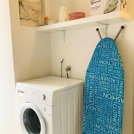 アパート Lili Mar, 2-bedroom With Private Parking ドゥブロブニク