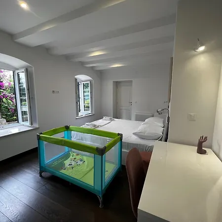 Apartment Lili Mar, 2-bedroom With Private Parking