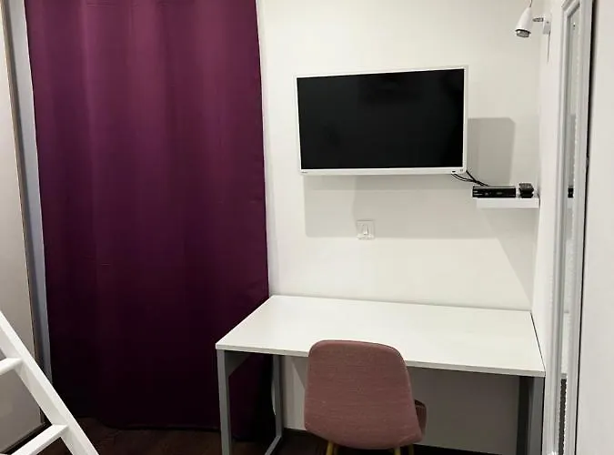 Lili Mar, 2-bedroom With Private Parking