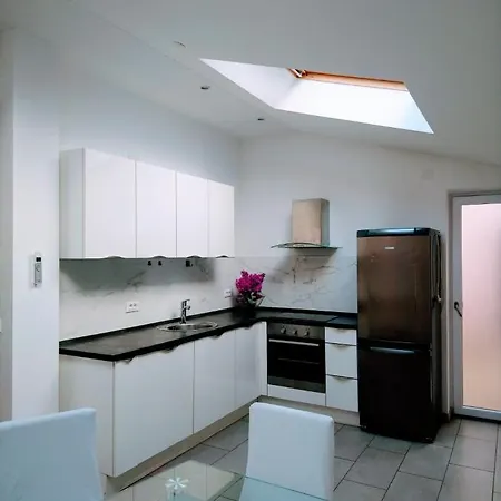 Lili Mar, 2-bedroom With Private Parking Dubrovnik