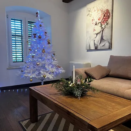 Lili Mar, 2-bedroom With Private Parking Appartamento *
